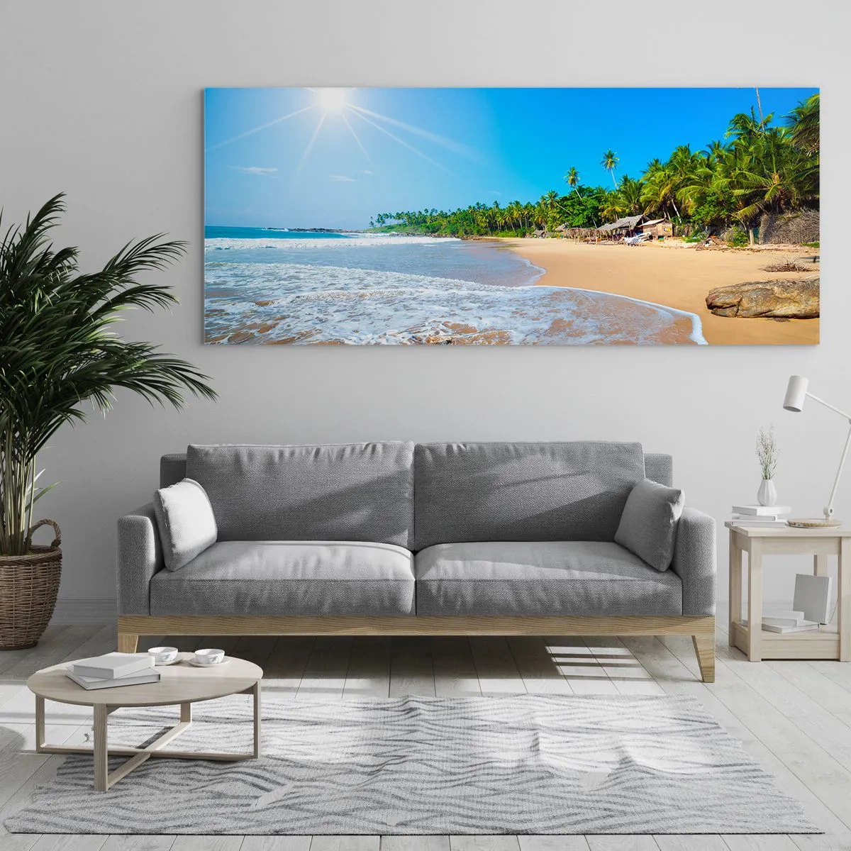 Glasbild - Bild auf glas - Tropischer Strand mit Palmen und blauem Himmel - 140x50cm - Ein exotischer Ort für dich - Moderne Wanddekoration für Wohnzimmer und Schlafzimmer ARTTOR