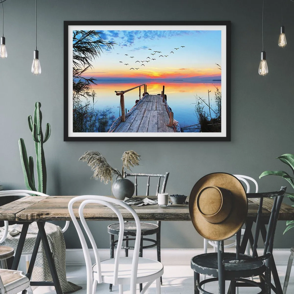 Poster in einem schwarzem Rahmen - Holzsteg über dem See bei Sonnenuntergang - 100x70cm - Es ist Zeit, zurückzukehren ... - Moderne Wanddekoration für Wohnzimmer und Schlafzimmer ARTTOR