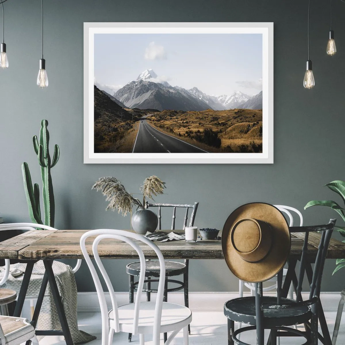 Poster in einem weißen Rahmen - Der Weg ins Herz der Berge - 91x61 cm