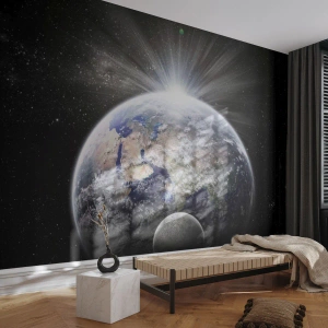 Fototapete Standard Eco - Blick auf Erde und Mond im Weltraum mit Lichteffekt - 100x70cm - In voller Pracht - Moderne Wanddekoration für Wohnzimmer und Schlafzimmer ARTTOR
