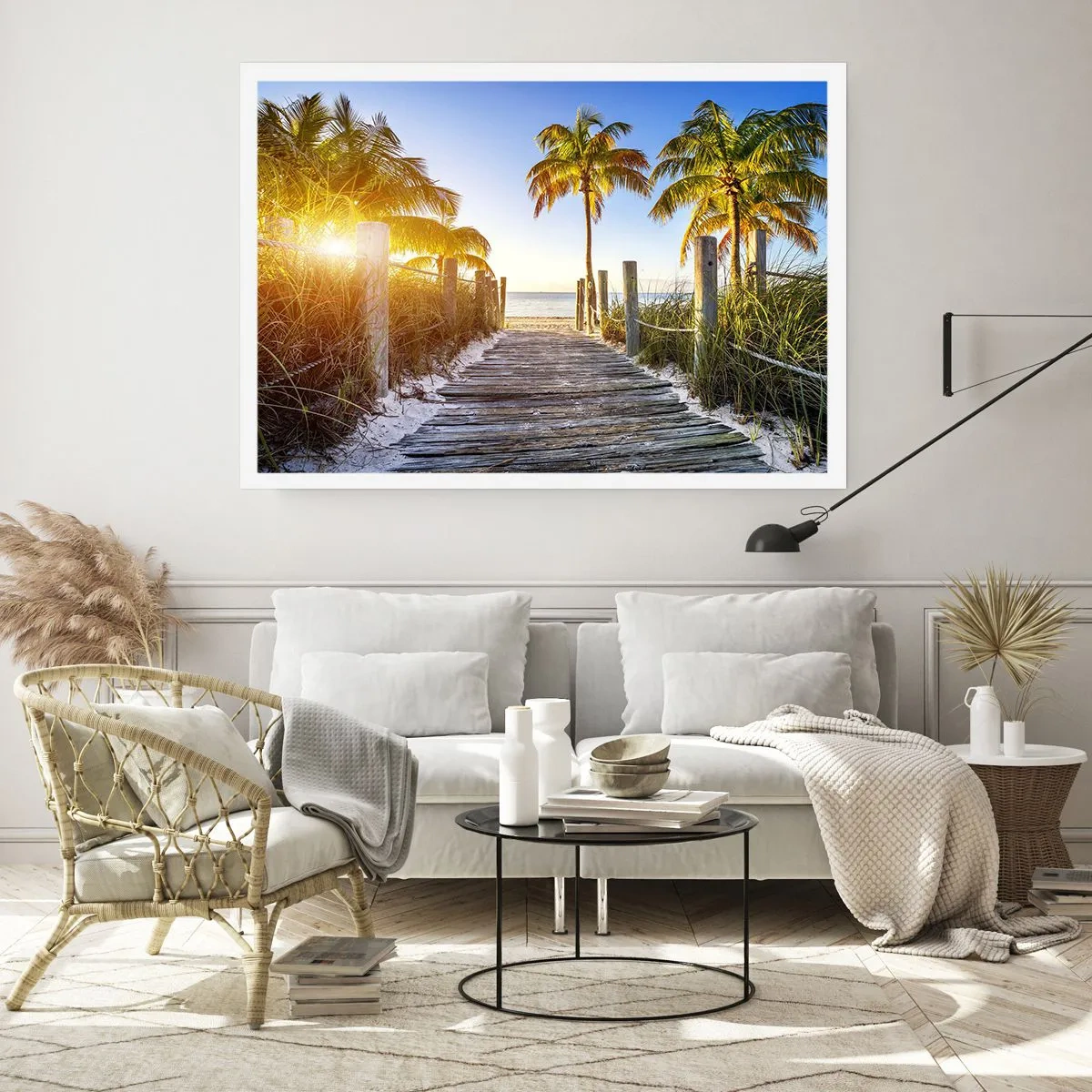 Poster - Holzweg am Strand mit Palmen im Hintergrund - 100x70cm - Direkt ins Paradies - Moderne Wanddekoration für Wohnzimmer und Schlafzimmer ARTTOR