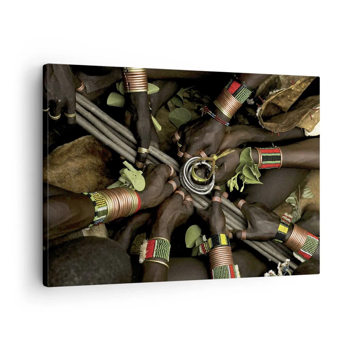 Bild auf Leinwand - Leinwandbild - Traditionelle Handarmbänder in einer Gruppe von Händen - 70x50cm - Wir sind zusammen - Moderne Wanddekoration für Wohnzimmer und Schlafzimmer ARTTOR