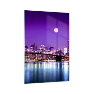 Glasbild - Bild auf glas - Brooklyn Bridge bei Nacht mit beleuchteter Stadt und Vollmond - 70x100cm - Die Lichter der Großstadt in Lila - Moderne Wanddekoration für Wohnzimmer und Schlafzimmer ARTTOR