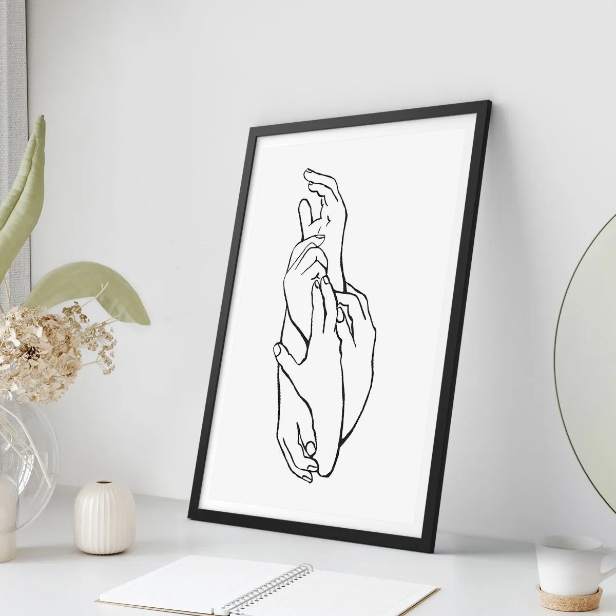 Poster in einem schwarzem Rahmen - Eine minimalistische Skizze gefalteter Hände auf weißem Hintergrund. - 50x70cm - Gute Geste - Moderne Wanddekoration für Wohnzimmer und Schlafzimmer ARTTOR