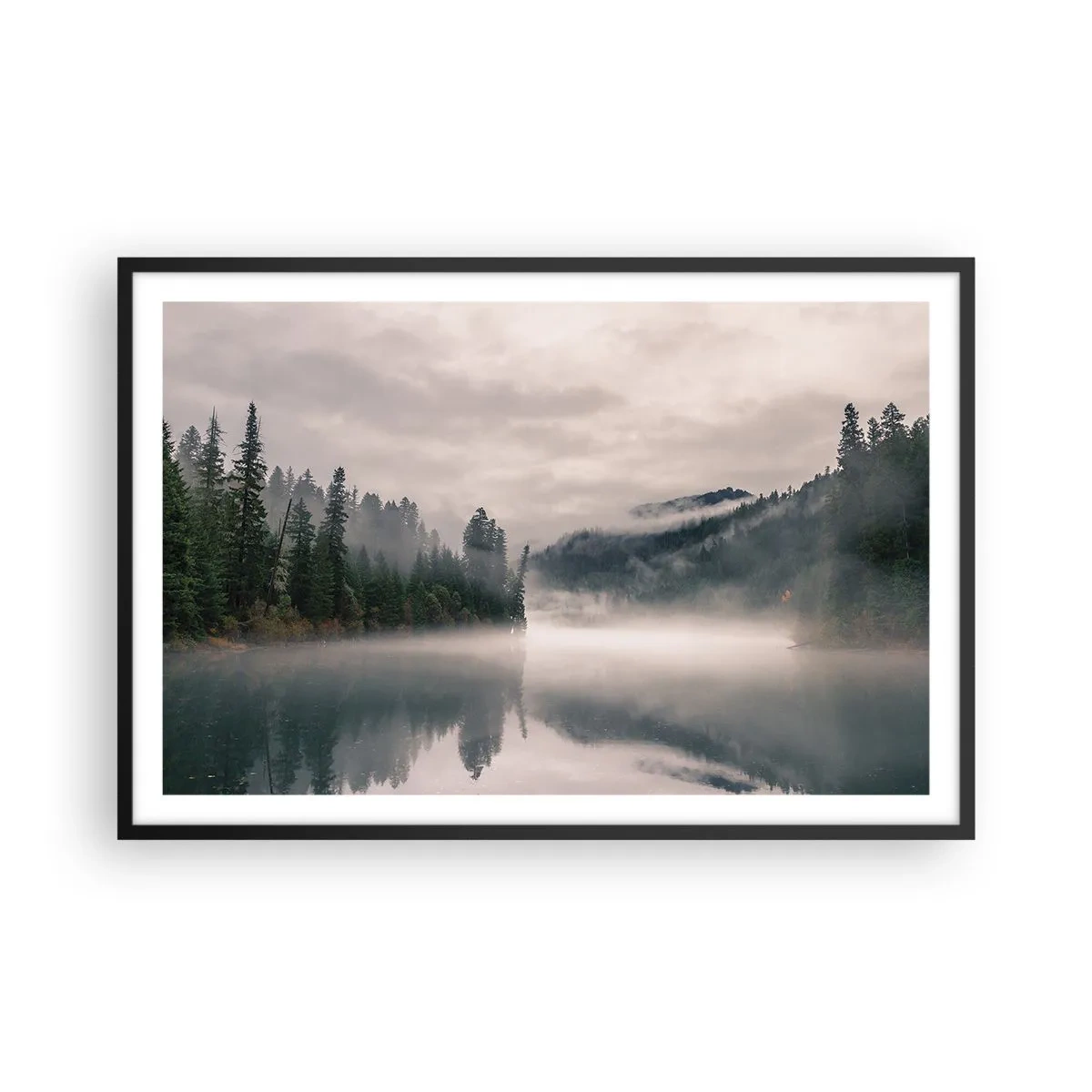Poster in einem schwarzem Rahmen - In Reflexion, im Nebel - 91x61 cm