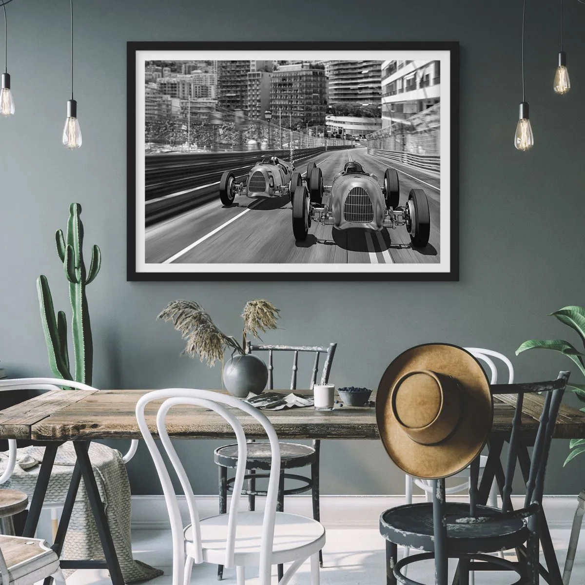 Poster in einem schwarzem Rahmen - Monochrome Retro-Autorennen-Szene - 100x70cm - Vor langer Zeit in Monte Carlo - Moderne Wanddekoration für Wohnzimmer und Schlafzimmer ARTTOR