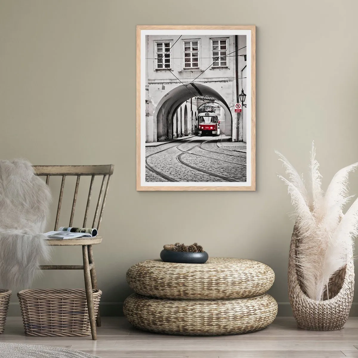 Poster in einem Rahmen aus heller Eiche - Durch das Stadtlabyrinth - 70x100 cm