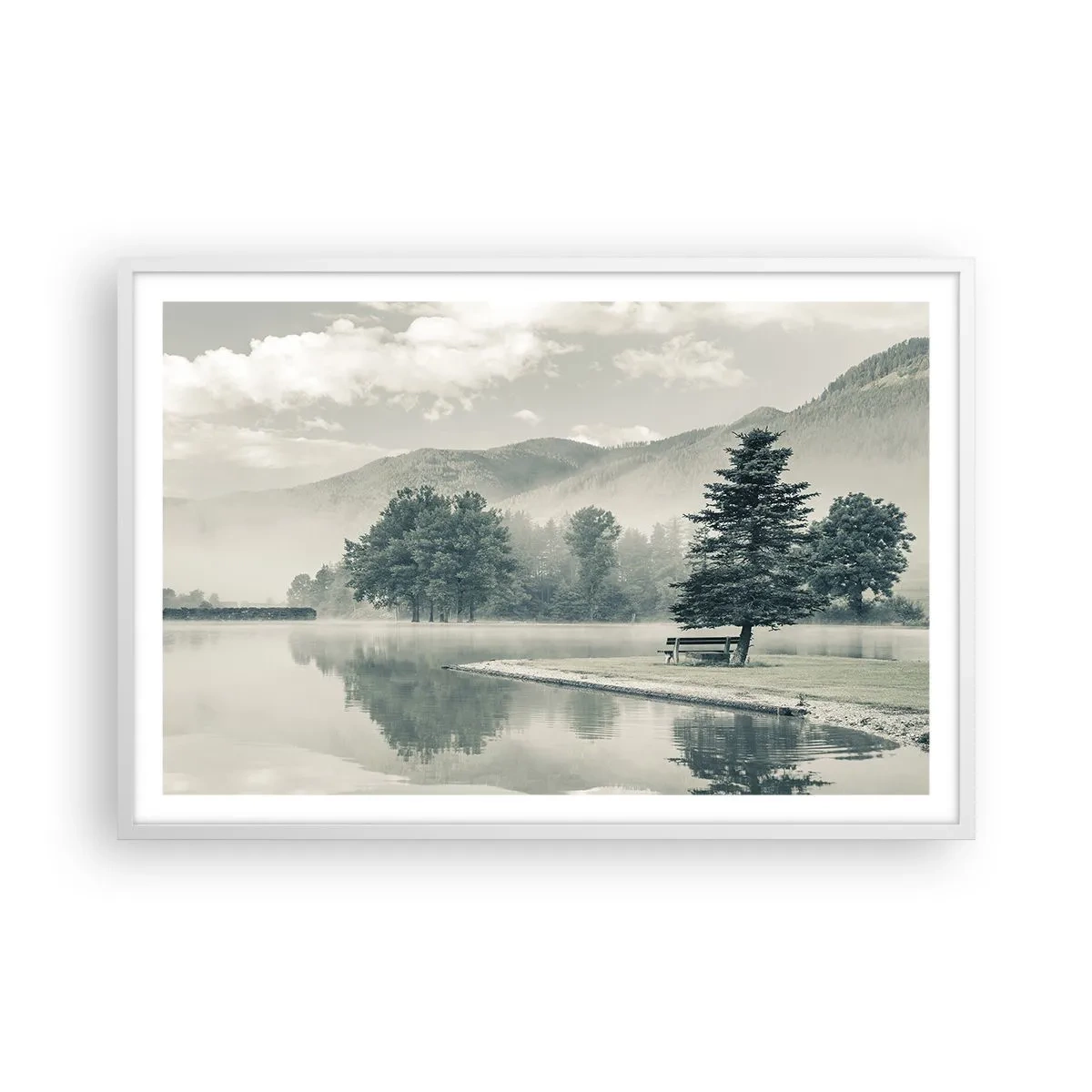 Poster in einem weißen Rahmen - Der See schläft noch - 91x61 cm