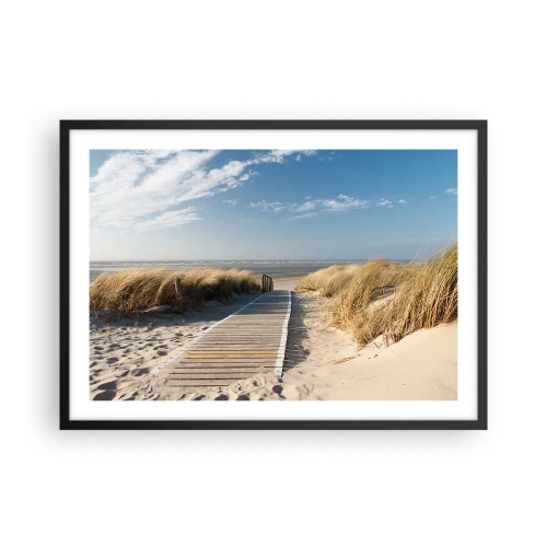 Poster in einem schwarzem Rahmen - Ein Holzweg führt durch die Dünen zum ruhigen Meer - 70x50cm - Hinter der Düne, im Rauschen des Grases - Moderne Wanddekoration für Wohnzimmer und Schlafzimmer ARTTOR