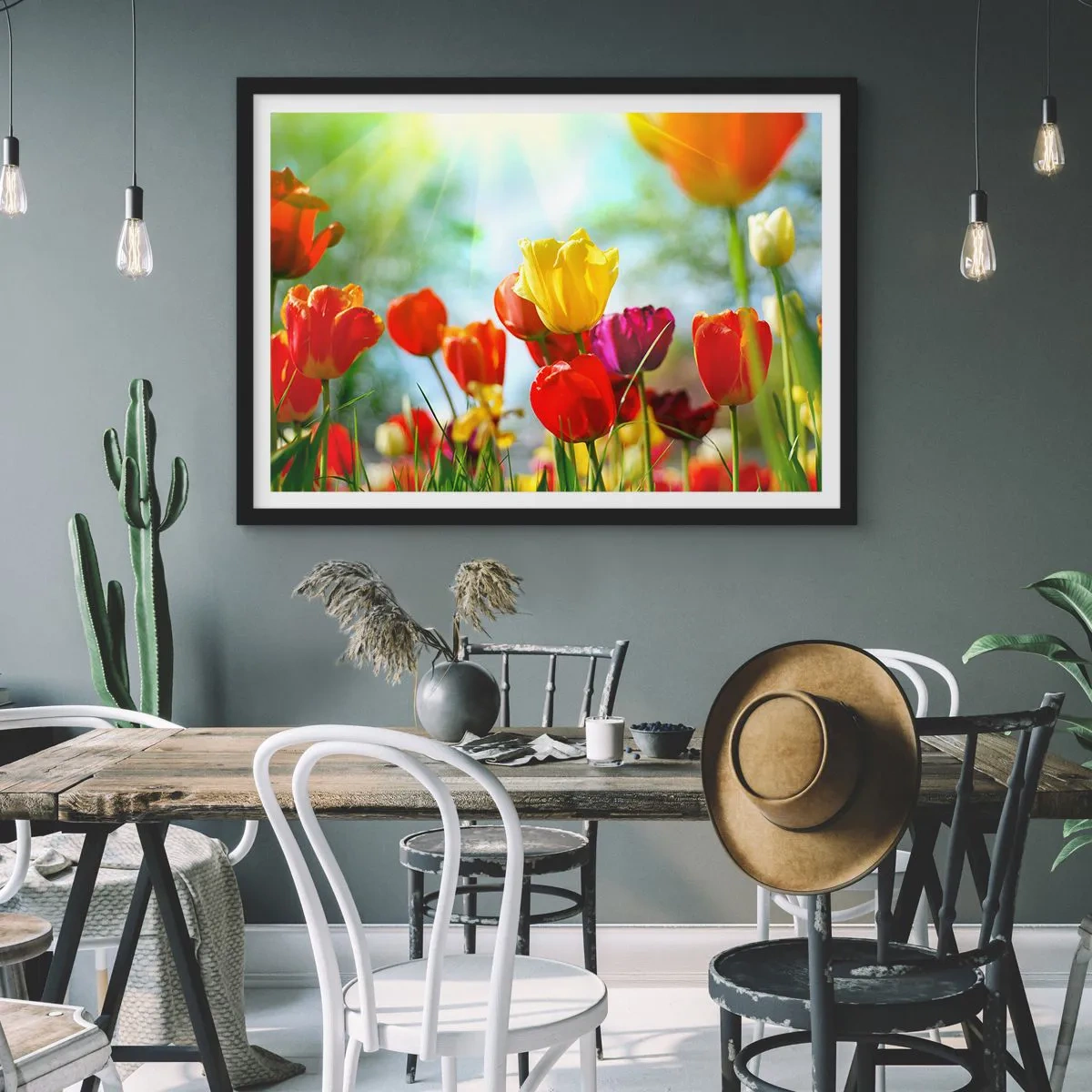 Poster in einem schwarzem Rahmen - Bunte Tulpen im Sonnenschein - 70x50cm - Alle Farben der Sonne - Moderne Wanddekoration für Wohnzimmer und Schlafzimmer ARTTOR