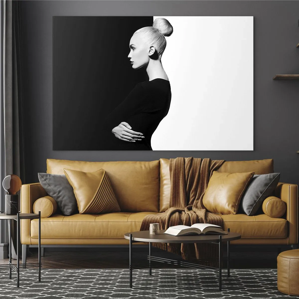 Glasbild - Bild auf glas - Schwarz-Weiß-Porträt einer Frau mit elegantem Dutt - 70x50cm - Einfach eine Frau - Moderne Wanddekoration für Wohnzimmer und Schlafzimmer ARTTOR