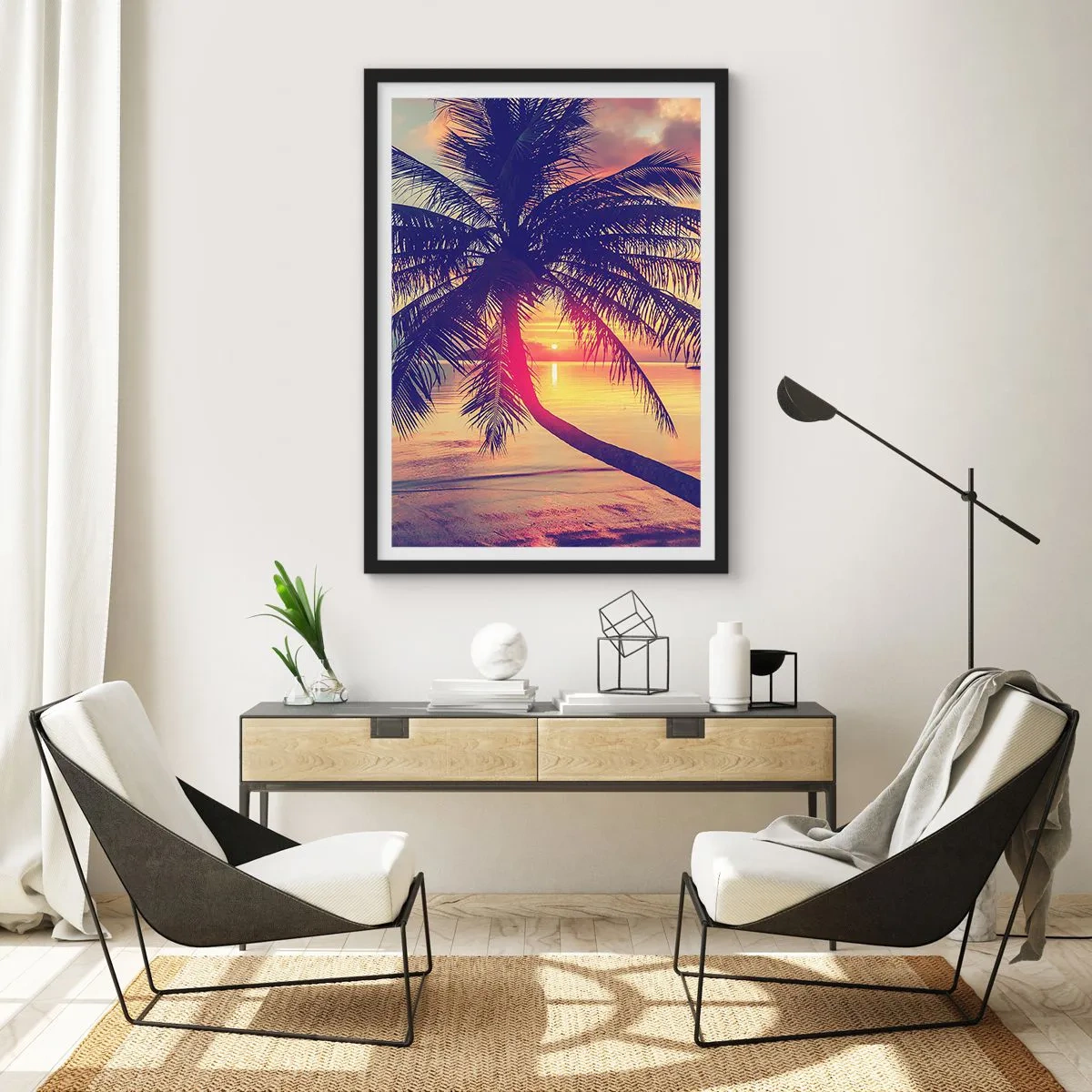 Poster in einem schwarzem Rahmen - Palme bei Sonnenuntergang mit Blick auf ein ruhiges Meer - 50x70cm - Abend unter Palmen - Moderne Wanddekoration für Wohnzimmer und Schlafzimmer ARTTOR