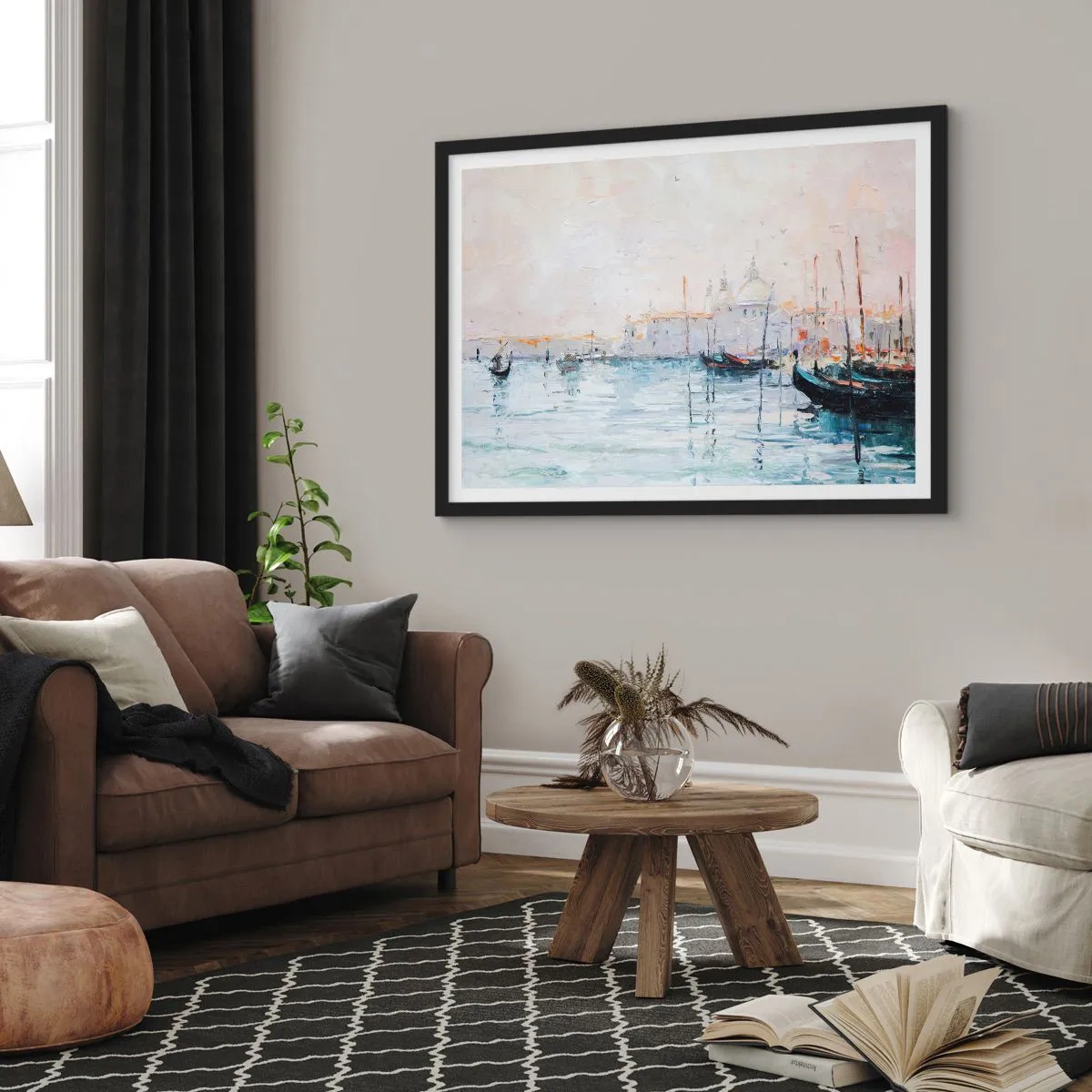 Poster in einem schwarzem Rahmen - Malerischer Blick auf die Kanäle mit pastellfarbenen Booten - 70x50cm - Hinter dem Wasser, hinter dem Nebel - Moderne Wanddekoration für Wohnzimmer und Schlafzimmer ARTTOR