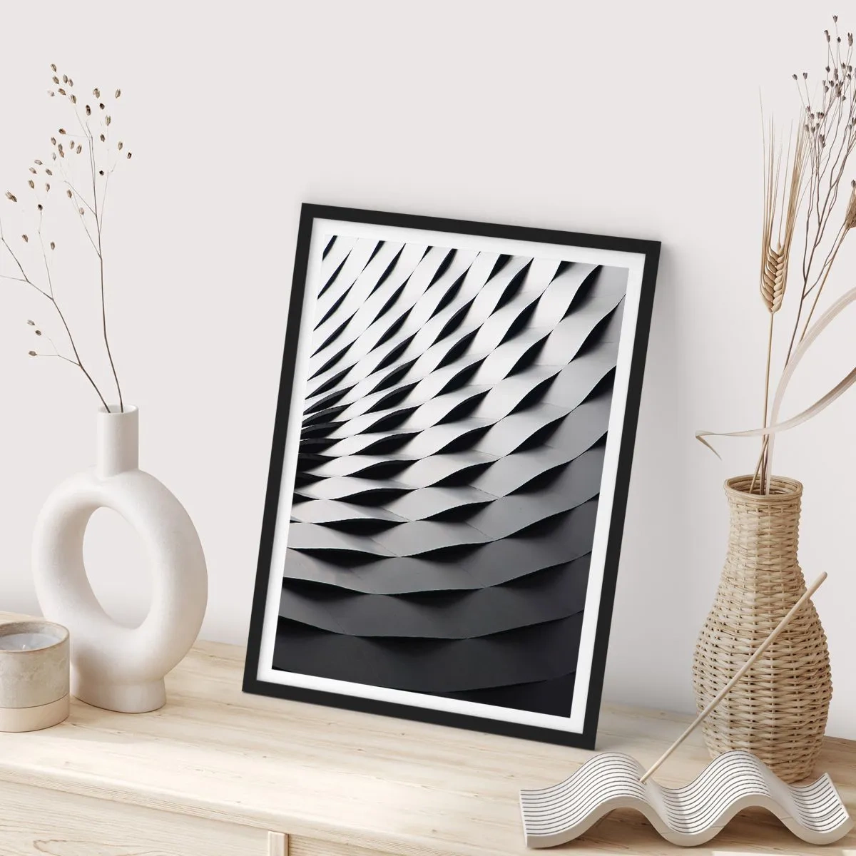 Poster in einem schwarzem Rahmen - Abstrakte Fotografie einer Struktur mit einem schwarz-weißen Muster - 50x70cm - Auf der Oberfläche der Wellen - Moderne Wanddekoration für Wohnzimmer und Schlafzimmer ARTTOR