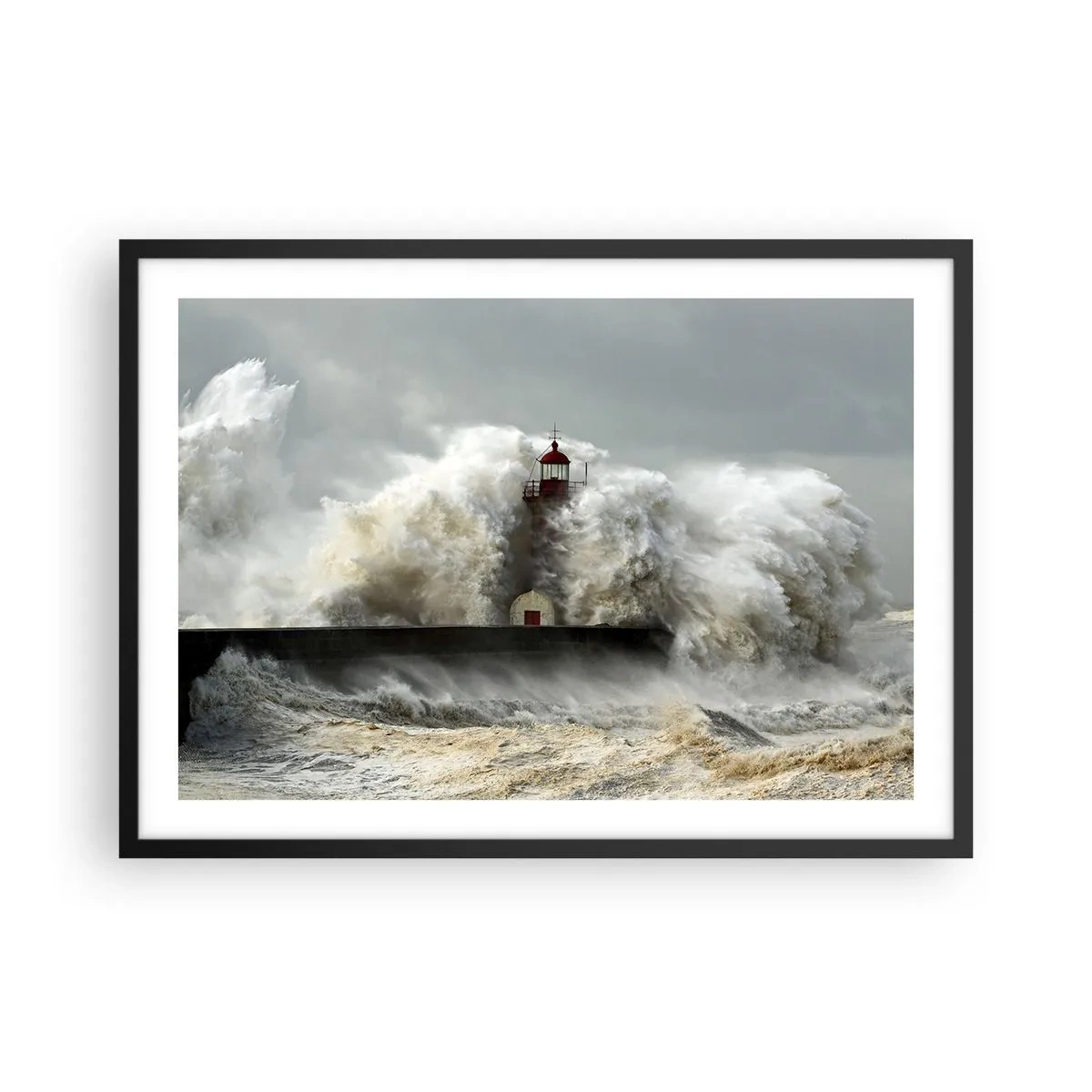 Poster in einem schwarzem Rahmen - Ein Leuchtturm, umgeben von rauen Wellen während eines Sturms - 70x50cm - Die Wut des Ozeans - Moderne Wanddekoration für Wohnzimmer und Schlafzimmer ARTTOR