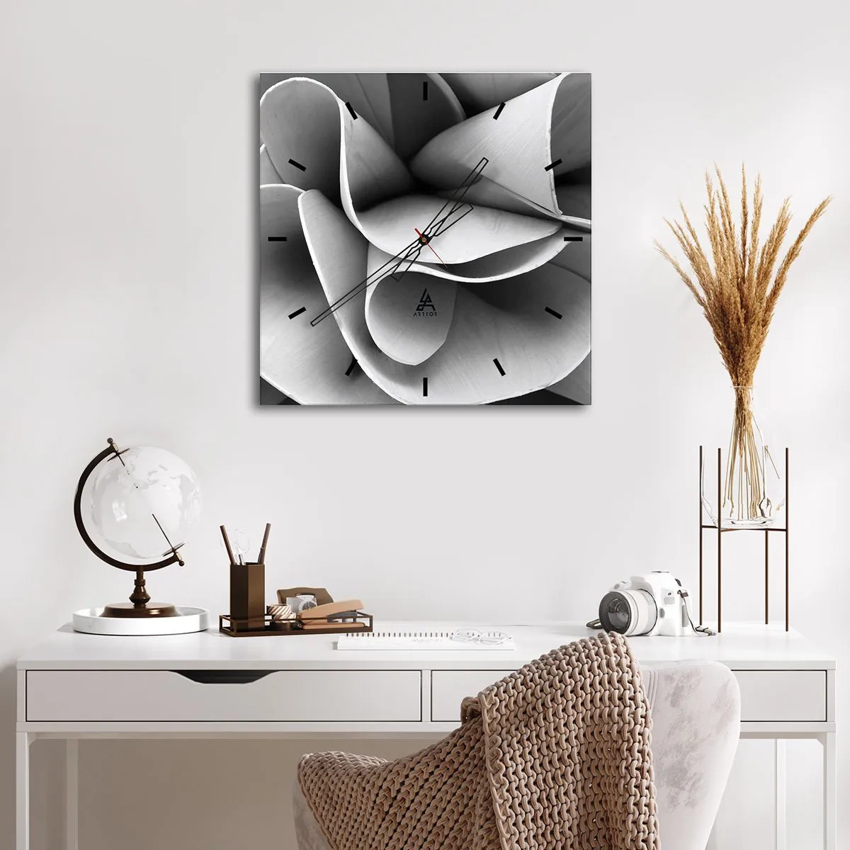 Wanduhr - Glasuhr - Es passiert im Weltraum - 40x40 cm