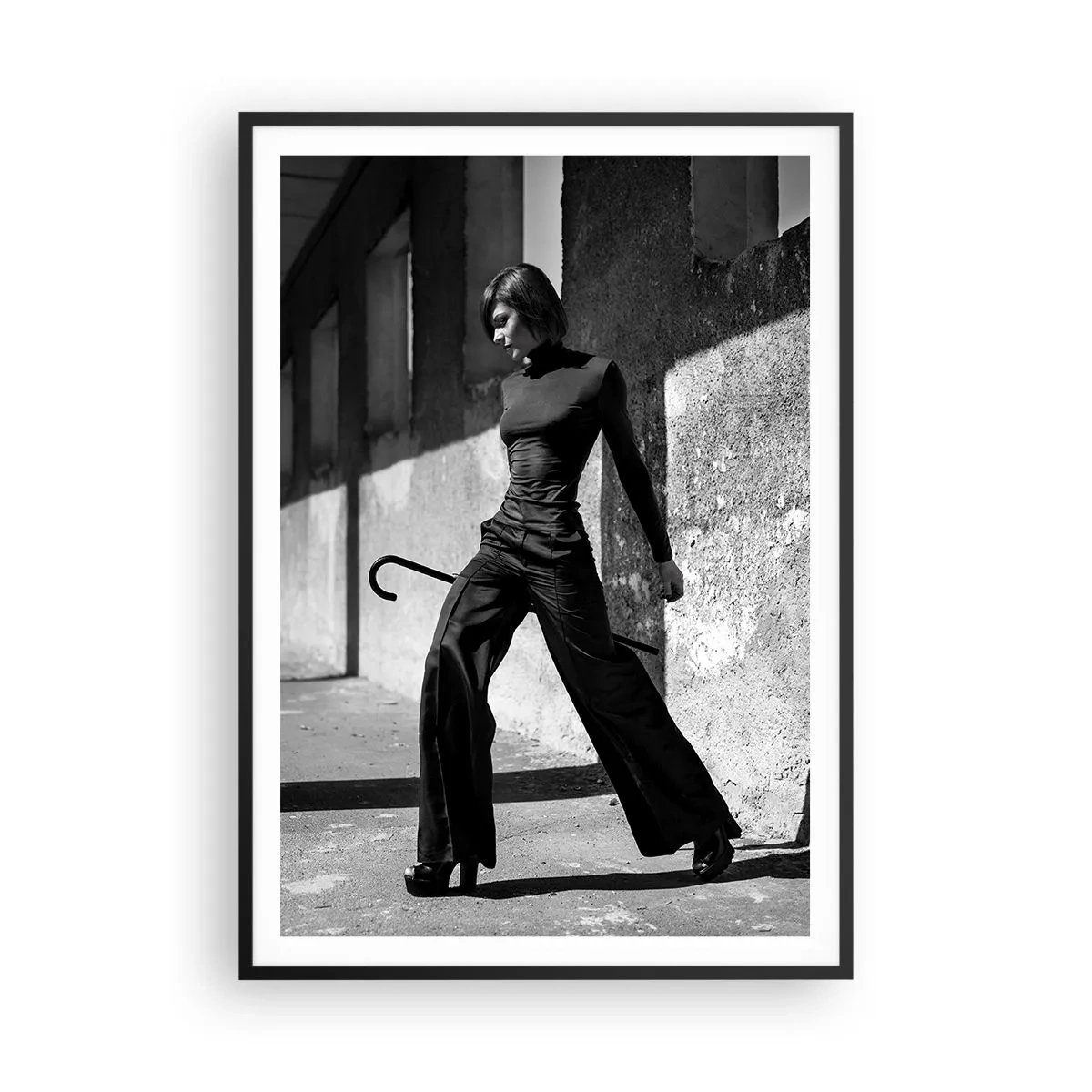 Poster in einem schwarzem Rahmen - Urbane Eleganz - 70x100 cm