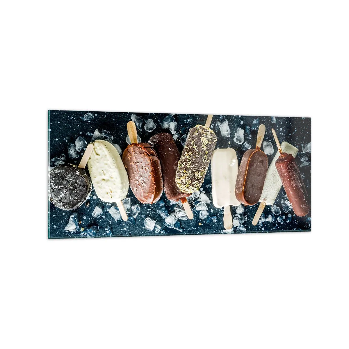 Glasbild - Bild auf glas - Bunte Eislutscher auf Eis mit dunklem Hintergrund angeordnet - 120x50cm - Geschmack des heißen Sommers - Moderne Wanddekoration für Wohnzimmer und Schlafzimmer ARTTOR