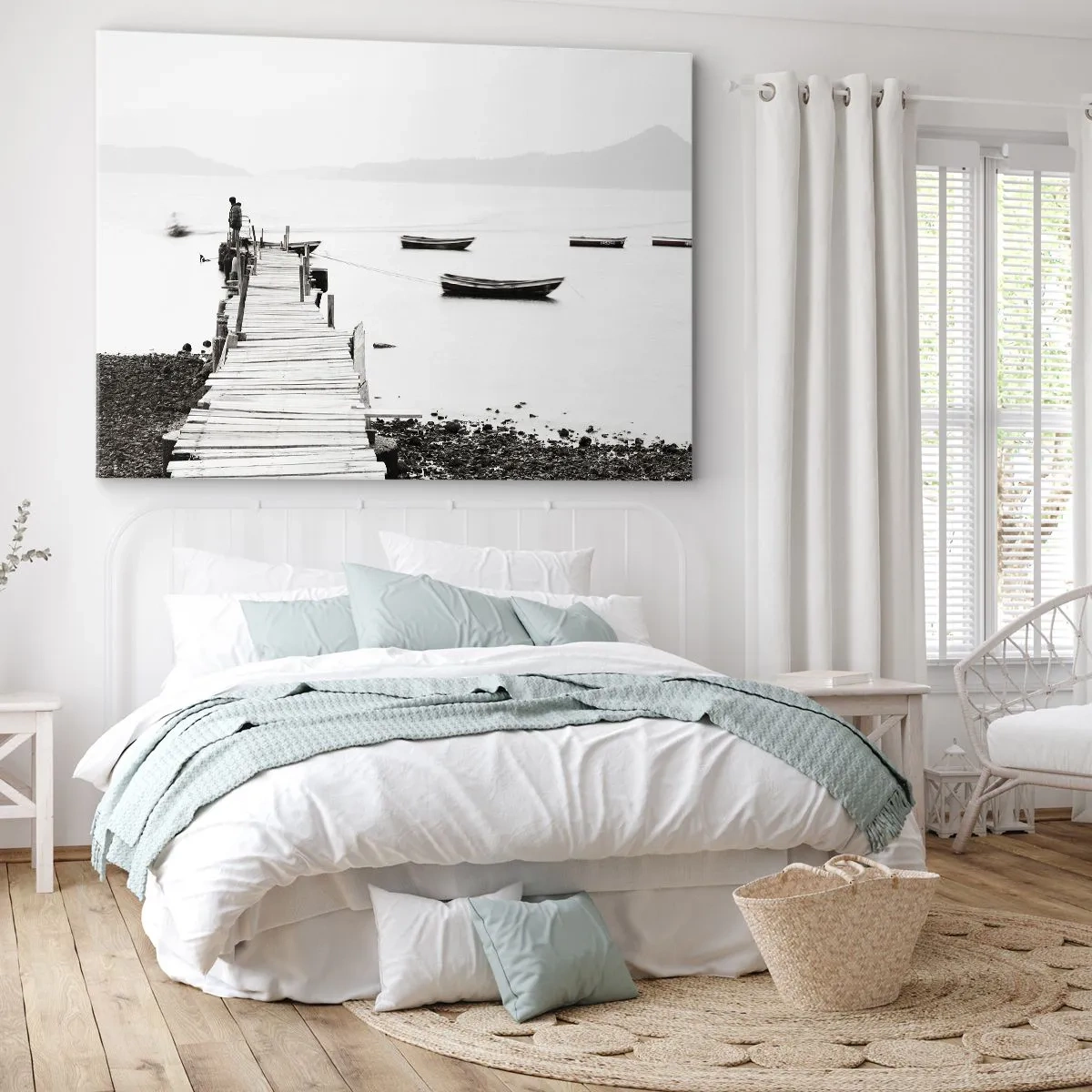 Bild auf Leinwand - Leinwandbild - Holzsteg und Boote auf ruhigem Wasser - 70x50cm - Ruhig und sauber über dem Wasser - Moderne Wanddekoration für Wohnzimmer und Schlafzimmer ARTTOR