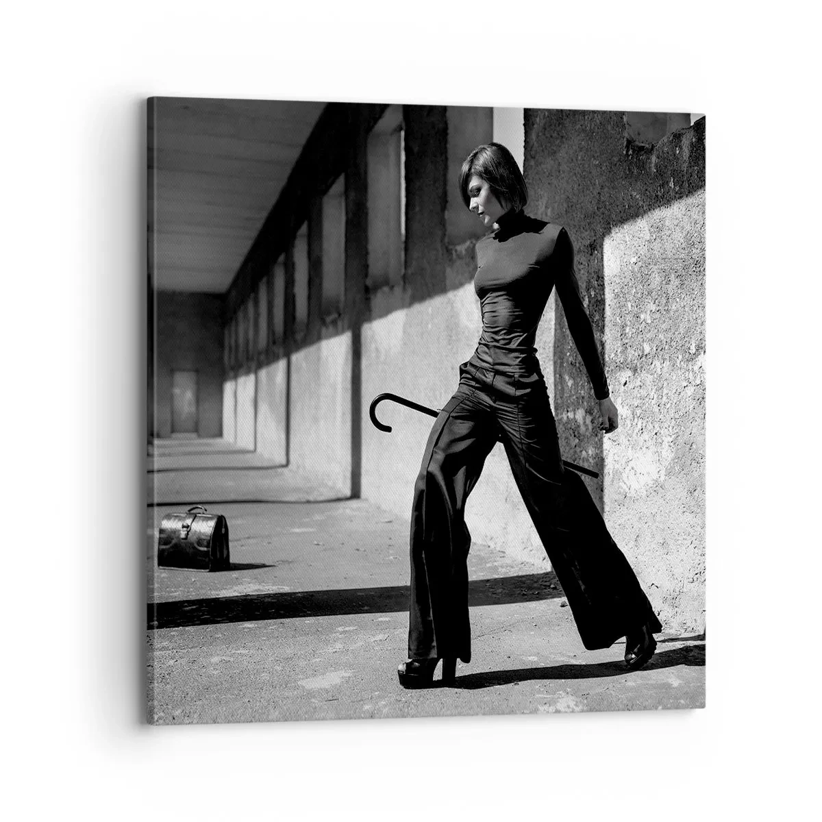 Bild auf Leinwand - Leinwandbild - Urbane Eleganz - 70x70 cm