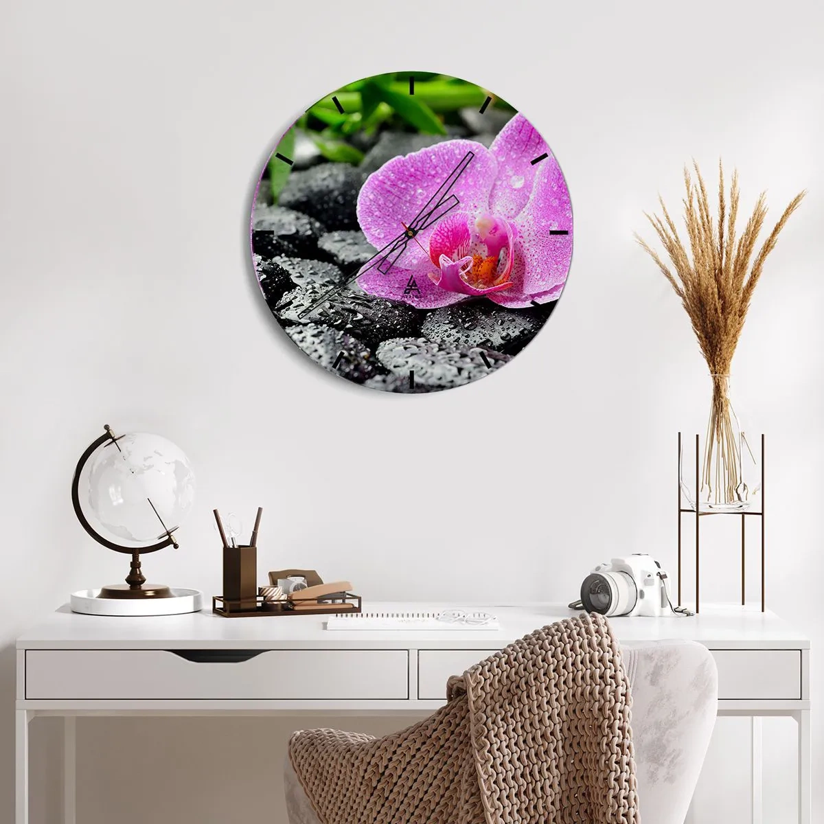 Wanduhr - Glasuhr - Rosa Orchidee auf nassen Steinen - 30x30cm - Wie ein offenes Herz - Moderne Wanddekoration für Wohnzimmer, Küche und Schlafzimmer ARTTOR