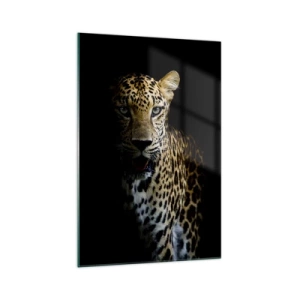 Glasbild - Bild auf glas - Ein Leopard auf dunklem Hintergrund mit intensivem Blick - 70x100cm - Dunkle Schönheit - Moderne Wanddekoration für Wohnzimmer und Schlafzimmer ARTTOR