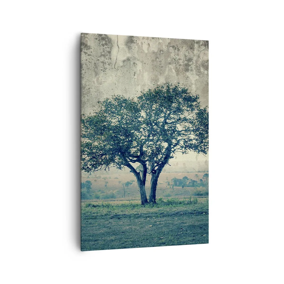 Bild auf Leinwand - Leinwandbild - Ein einsamer Baum vor einer nebligen Landschaft - 80x120cm - Ein Apfelbaum auf blauem Feld? - Moderne Wanddekoration für Wohnzimmer und Schlafzimmer ARTTOR
