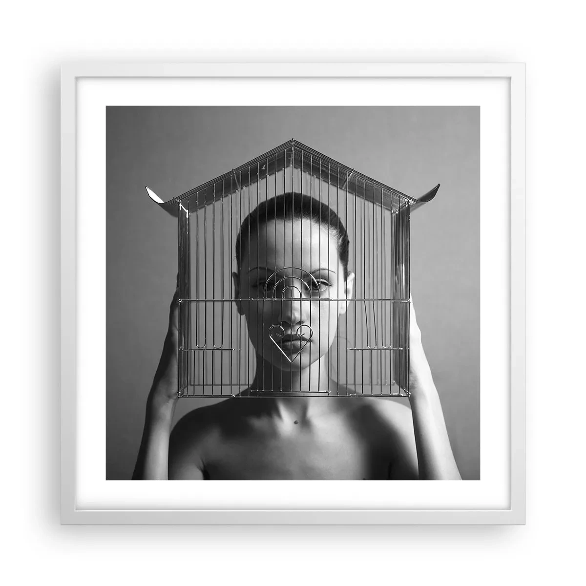 Poster in einem weißen Rahmen - Ein leicht surreales Portrait - 50x50 cm