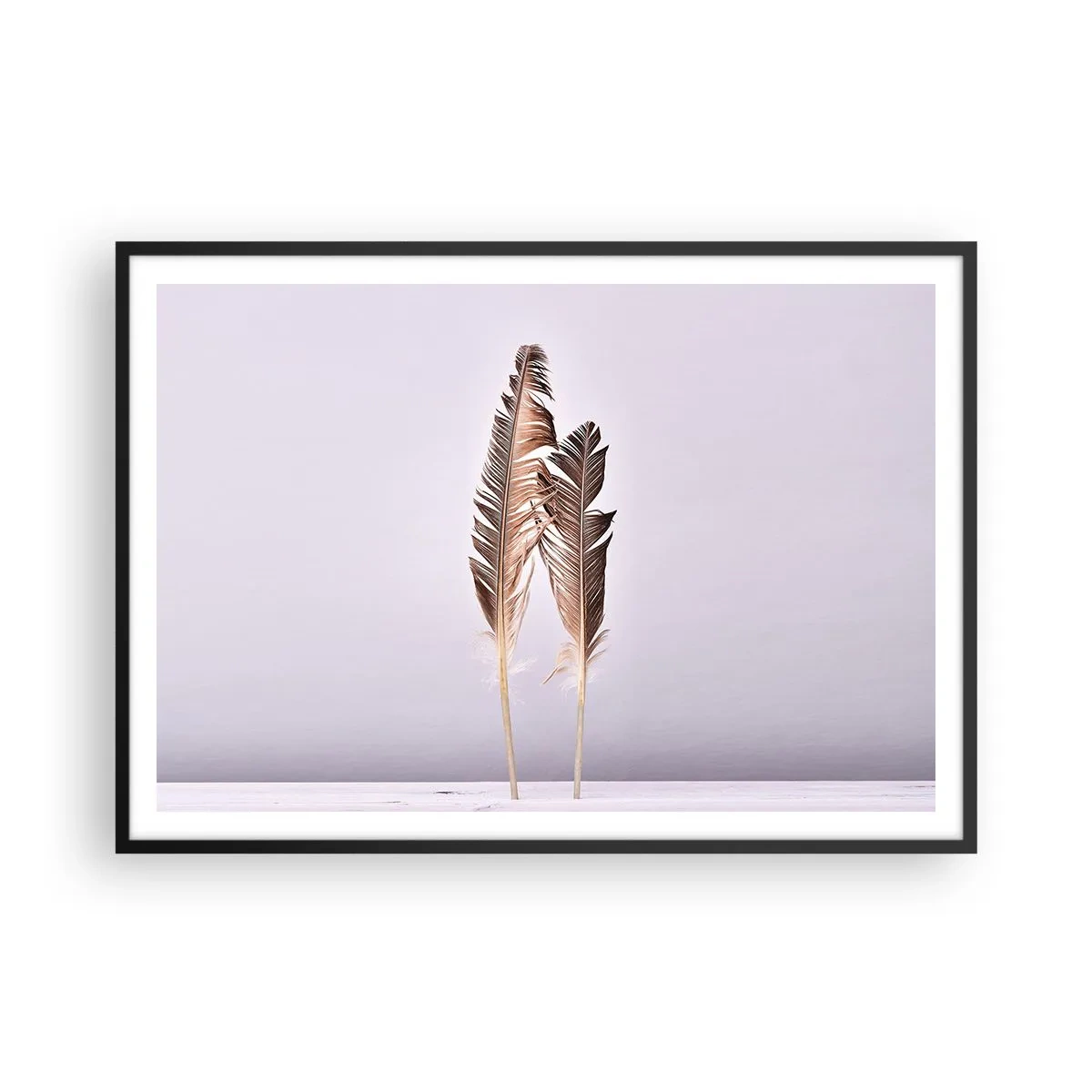 Poster in einem schwarzem Rahmen - Zarte Federn auf hellem Untergrund im minimalistischen Stil - 100x70cm - Gegen das Nichts - Moderne Wanddekoration für Wohnzimmer und Schlafzimmer ARTTOR