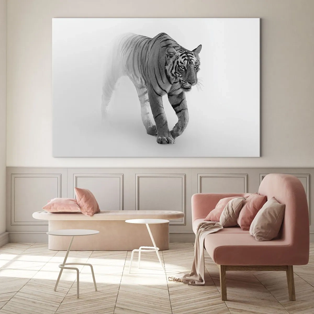 Glasbild - Bild auf glas - Ein Tiger schreitet durch den Nebel, mit subtiler Unschärfe im Hintergrund - 120x80cm - Im Nebel gelauert - Moderne Wanddekoration für Wohnzimmer und Schlafzimmer ARTTOR