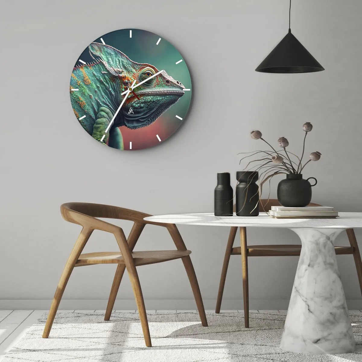 Wanduhr - Glasuhr - Eine Nahaufnahme eines bunten Chamäleons vor einem grün-rosa Hintergrund. - 30x30cm - Siehst du mich? Nicht gut… - Moderne Wanddekoration für Wohnzimmer, Küche und Schlafzimmer ARTTOR