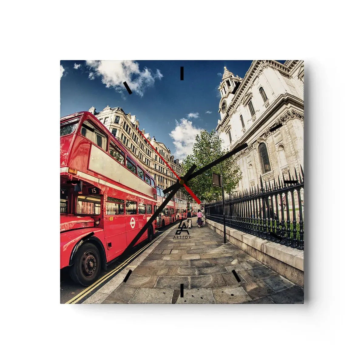 Wanduhr - Glasuhr - Roter Doppeldeckerbus in London in der Nähe der Straße und der Kathedrale - 30x30cm - Londoner Straße in Grau und Rot - Moderne Wanddekoration für Wohnzimmer und Schlafzimmer ARTTOR