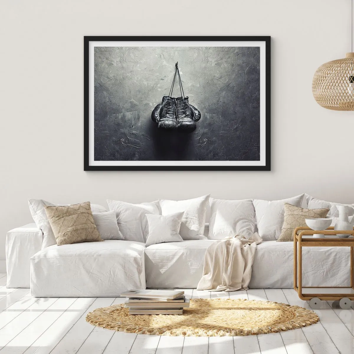 Poster in einem schwarzem Rahmen - Alte Boxhandschuhe an der Wand - 100x70cm - Zeit des Kampfes und Zeit des Friedens - Moderne Wanddekoration für Wohnzimmer und Schlafzimmer ARTTOR