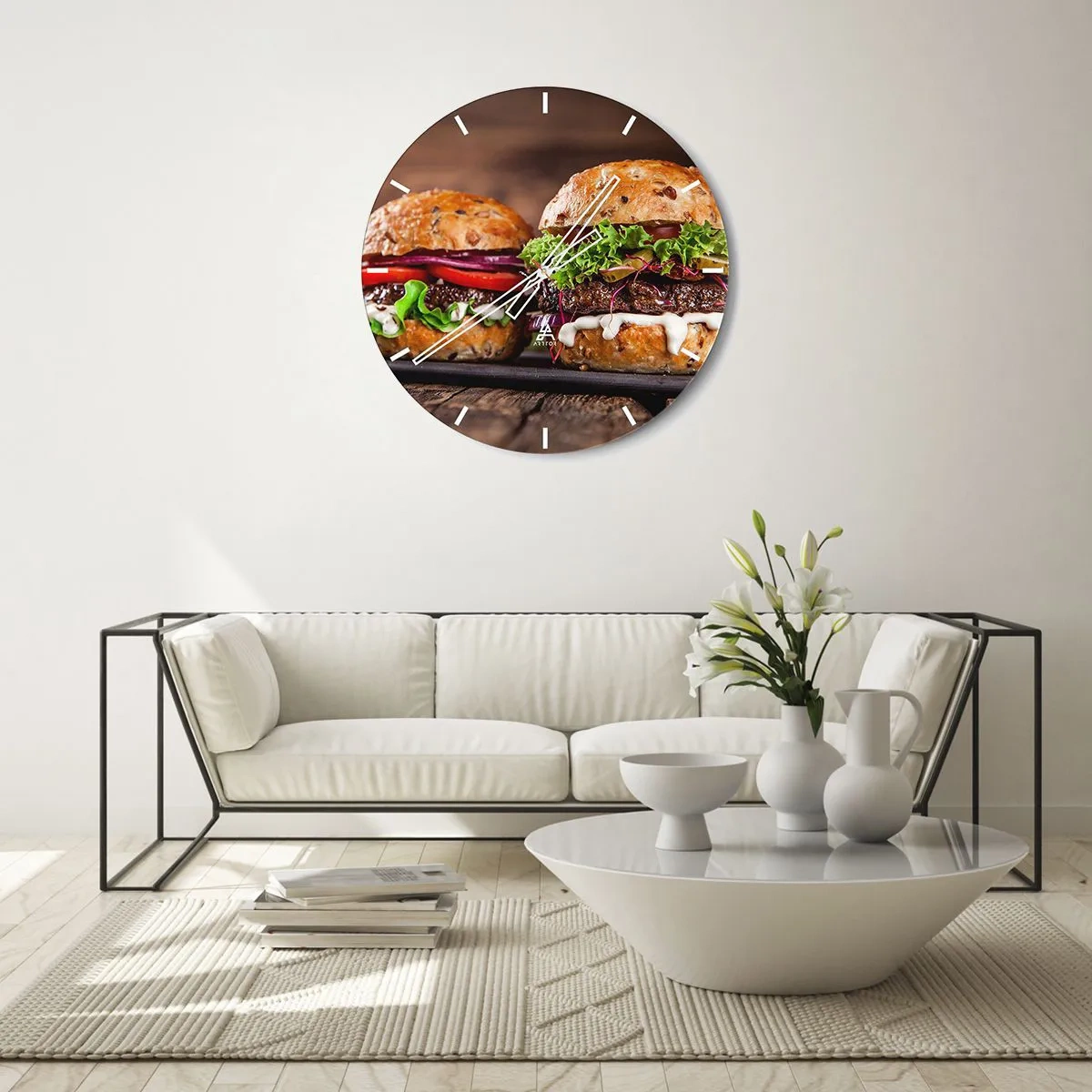 Wanduhr - Glasuhr - Appetitliche Burger auf einem hölzernen Hintergrund - 30x30cm - Amerikanischer Traum - Moderne Wanddekoration für Wohnzimmer, Küche und Schlafzimmer ARTTOR