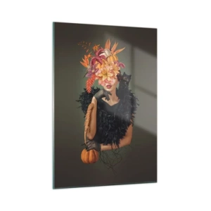Glasbild - Bild auf glas - Figur einer Frau in Schwarz mit einem Kürbis, einer Katze und einem Blumenarrangement - 50x70cm - Der Zauber einer Hexe - Moderne Wanddekoration für Wohnzimmer und Schlafzimmer ARTTOR