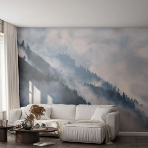 Fototapete Premium Sand - Nebelige Berghänge mit Nadelwald bedeckt - 100x70cm - Mystik der Berge - Moderne Wanddekoration für Wohnzimmer und Schlafzimmer ARTTOR
