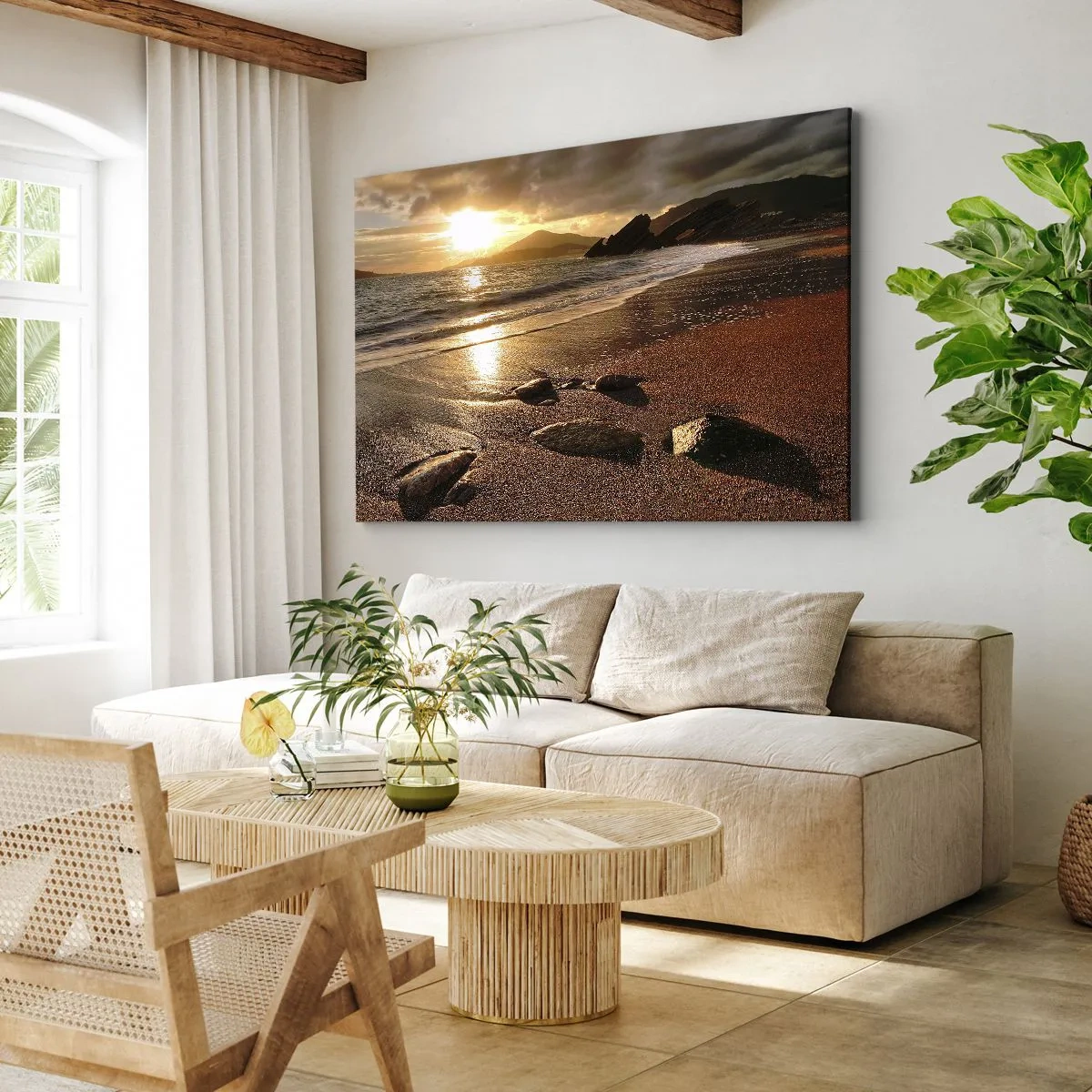 Bild auf Leinwand - Leinwandbild - Strand bei Sonnenuntergang mit Steinen am Ufer - 120x80cm - Folge der Sonne zu den Hügeln - Moderne Wanddekoration für Wohnzimmer und Schlafzimmer ARTTOR
