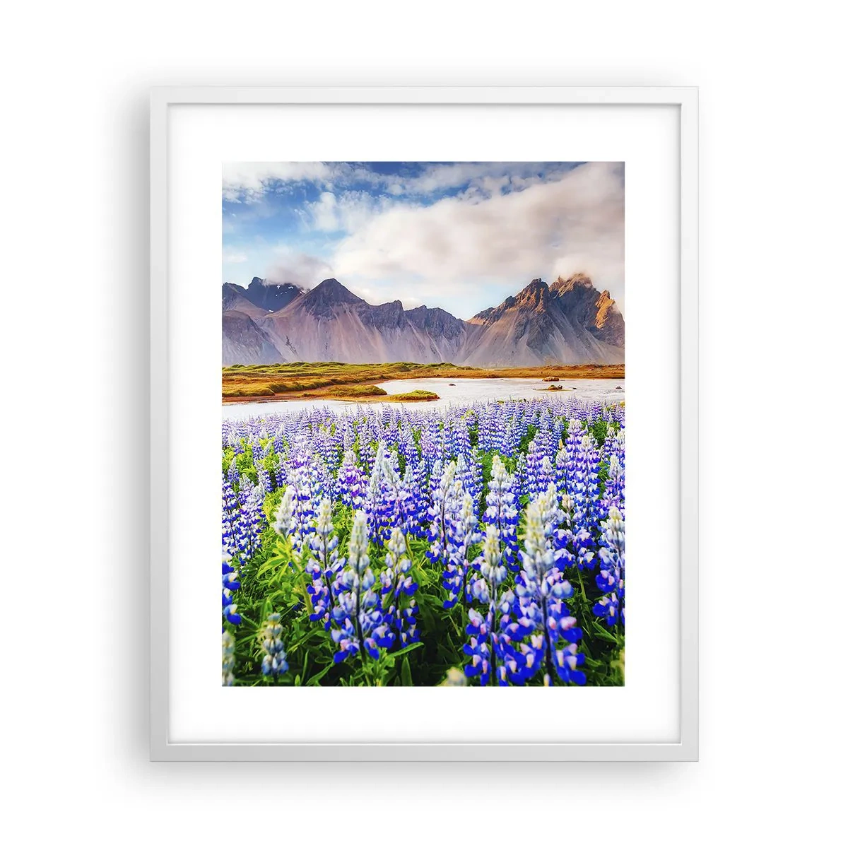 Poster in einem weißen Rahmen - Kraft und Strenge neben Sanftmut - 40x50 cm