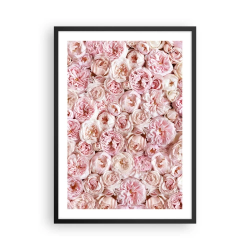 Poster in einem schwarzem Rahmen - Ein romantisches Arrangement aus rosa Blumen in Nahaufnahme - 50x70cm - Auf Rosen gebettet - Moderne Wanddekoration für Wohnzimmer und Schlafzimmer ARTTOR