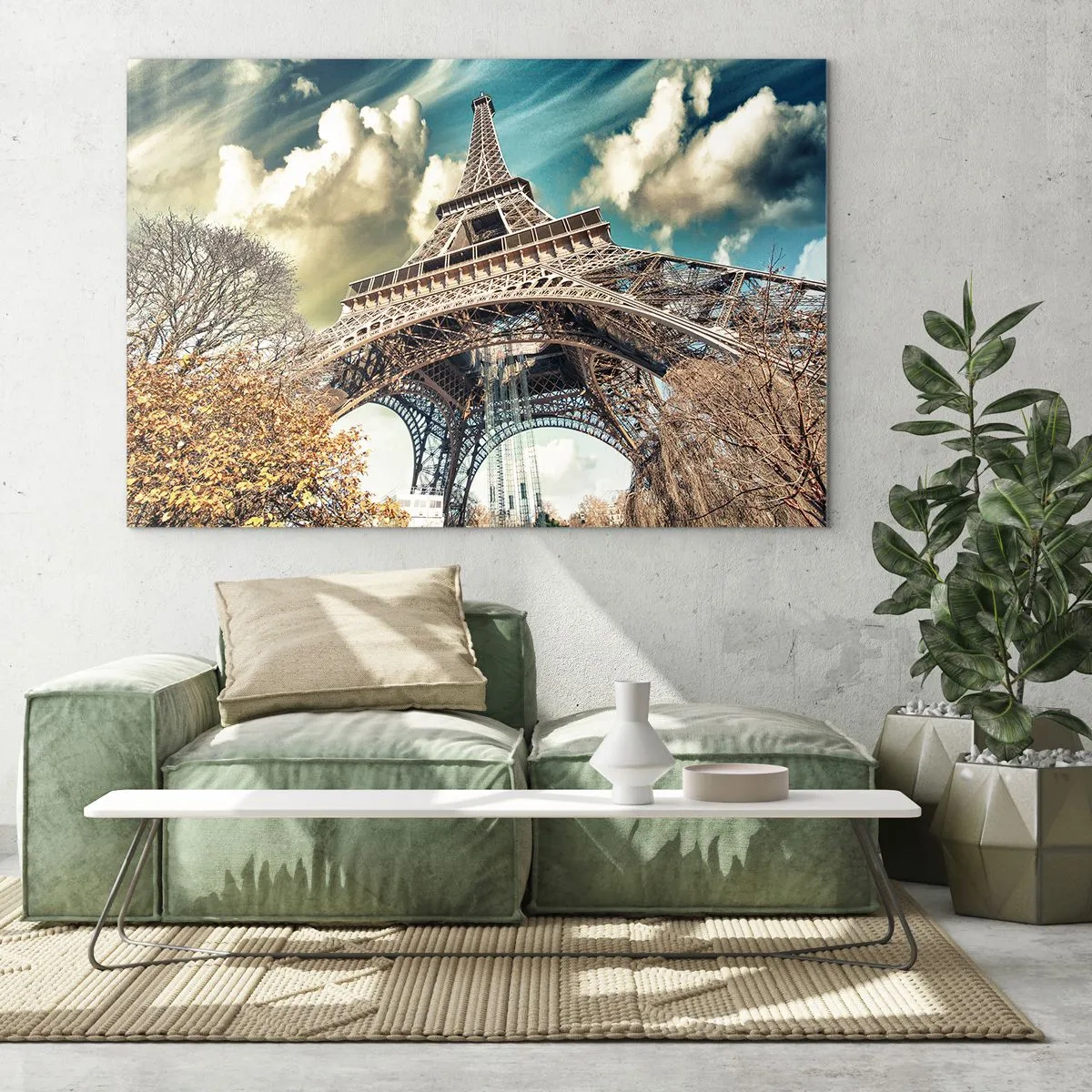 Glasbild - Bild auf glas - Der Eiffelturm in einer Herbstlandschaft vor einem dynamischen Himmel - 70x50cm - Und im Herbst in Paris ... - Moderne Wanddekoration für Wohnzimmer und Schlafzimmer ARTTOR