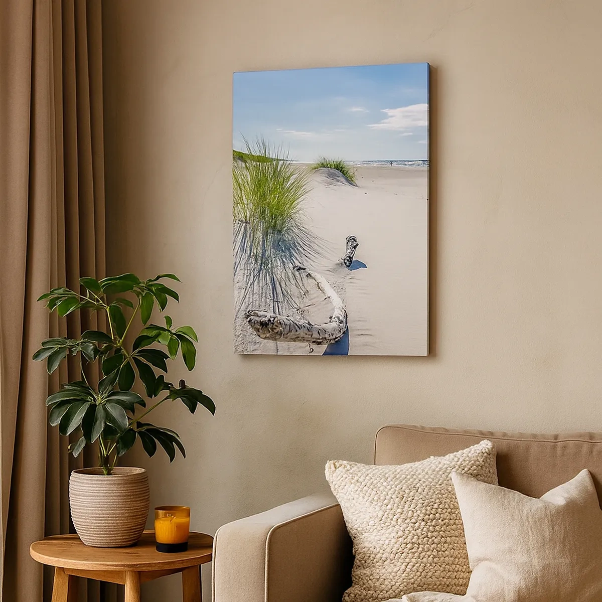 Bild auf Leinwand - Leinwandbild - Ein Ostseestrand mit Sand, Gras und einem ruhigen blauen Himmel - 50x70cm - Der schönste Strand? Ostsee-Strand - Moderne Wanddekoration für Wohnzimmer und Schlafzimmer ARTTOR