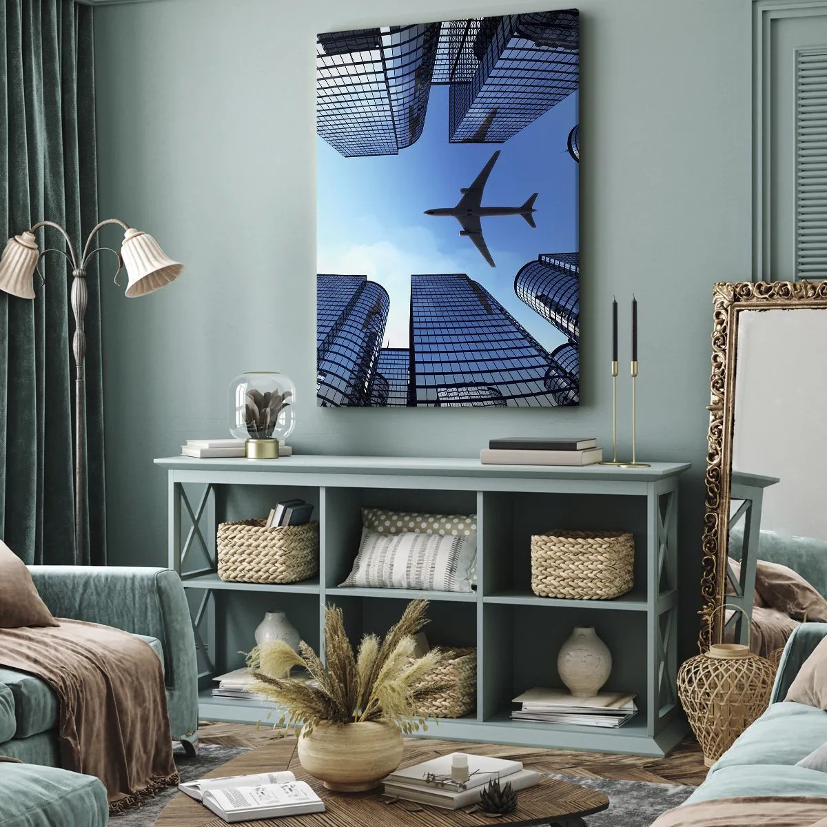 Bild auf Leinwand - Leinwandbild - Ein Flugzeug fliegt über moderne Wolkenkratzer im Stadtzentrum. - 80x120cm - Der Blick aus der Glasschlucht - Moderne Wanddekoration für Wohnzimmer und Schlafzimmer ARTTOR