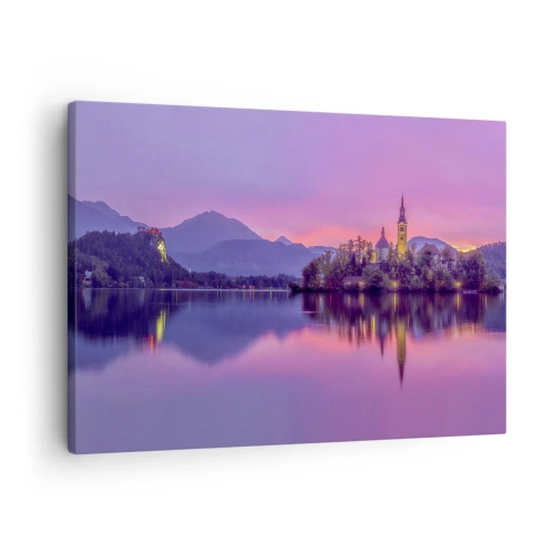Bild auf Leinwand - Leinwandbild - See mit einer Insel und einer Kirche bei Sonnenuntergang - 70x50cm - Eine märchenhafte Insel in der Abenddämmerung - Moderne Wanddekoration für Wohnzimmer und Schlafzimmer ARTTOR