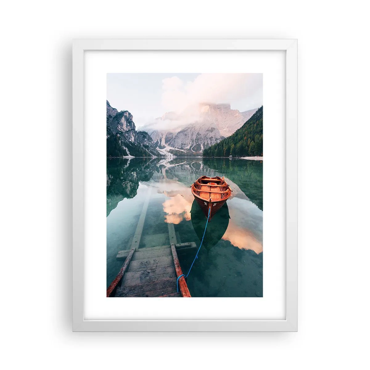 Poster in einem weißen Rahmen - Friedlicher Schlaf der Berge - 30x40 cm