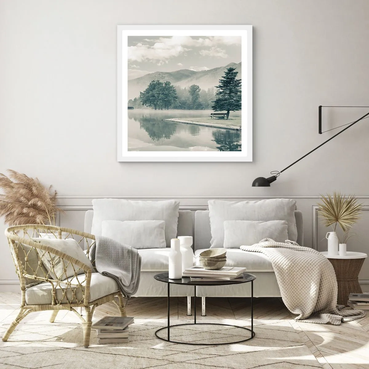 Poster in einem weißen Rahmen - Der See schläft noch - 50x50 cm