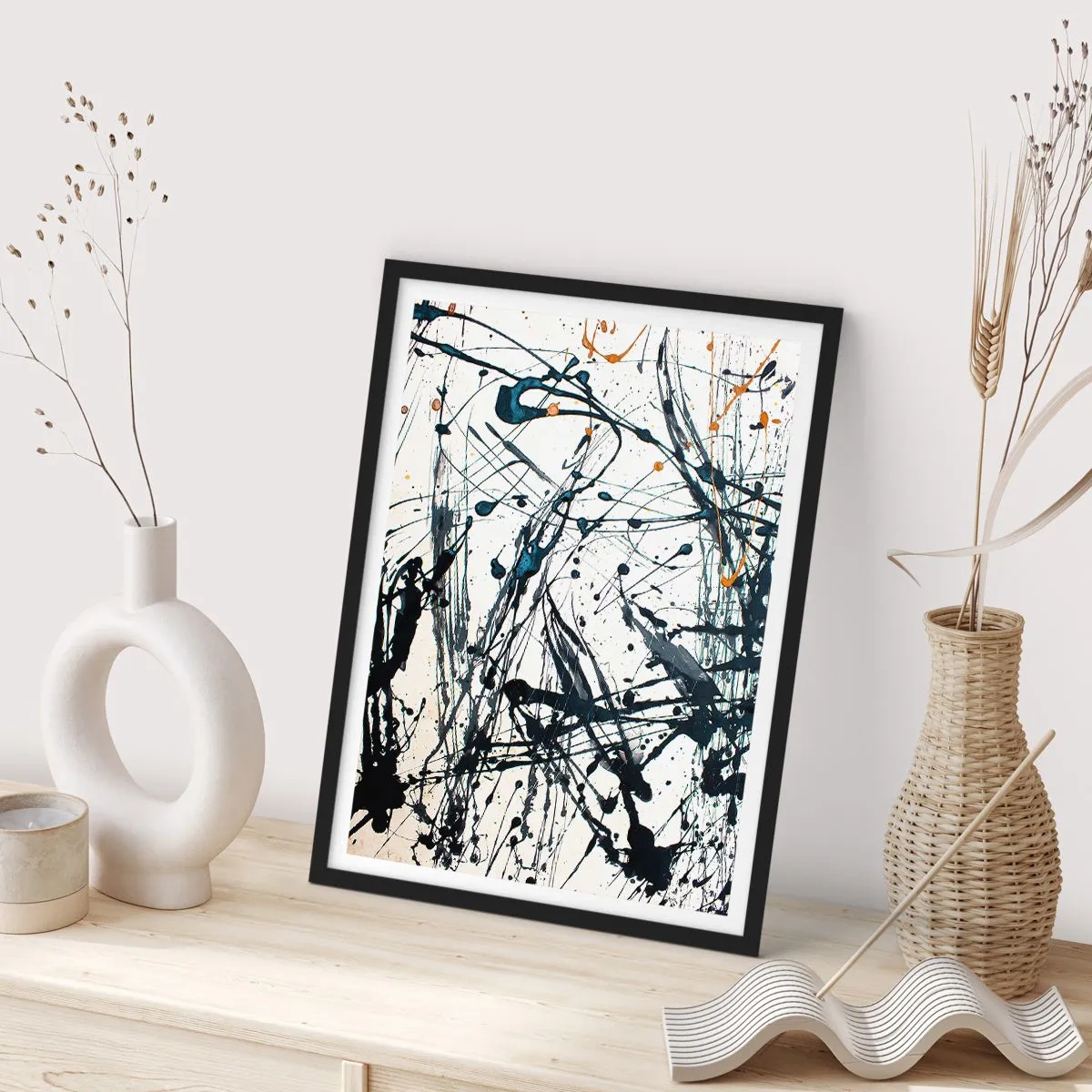 Poster in einem schwarzem Rahmen - Expressive Abstraktion im Stil der gestischen Malerei - 50x70cm - Expressionistische Abstraktion - Moderne Wanddekoration für Wohnzimmer und Schlafzimmer ARTTOR