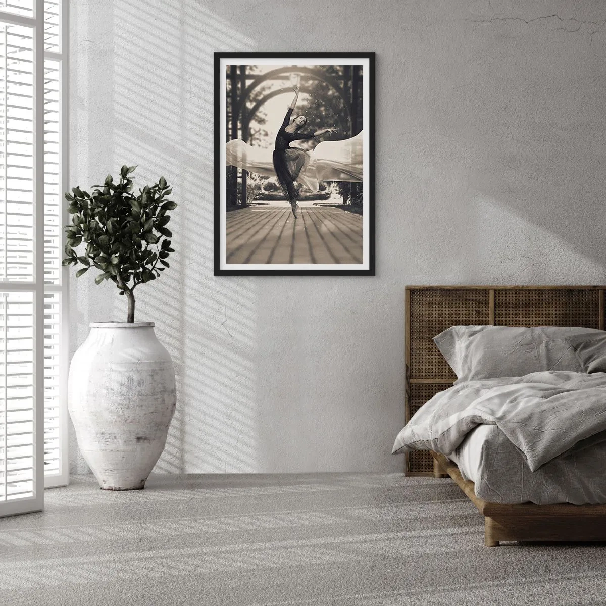 Poster in einem schwarzem Rahmen - Der Tanz des Gartengeistes - 61x91 cm