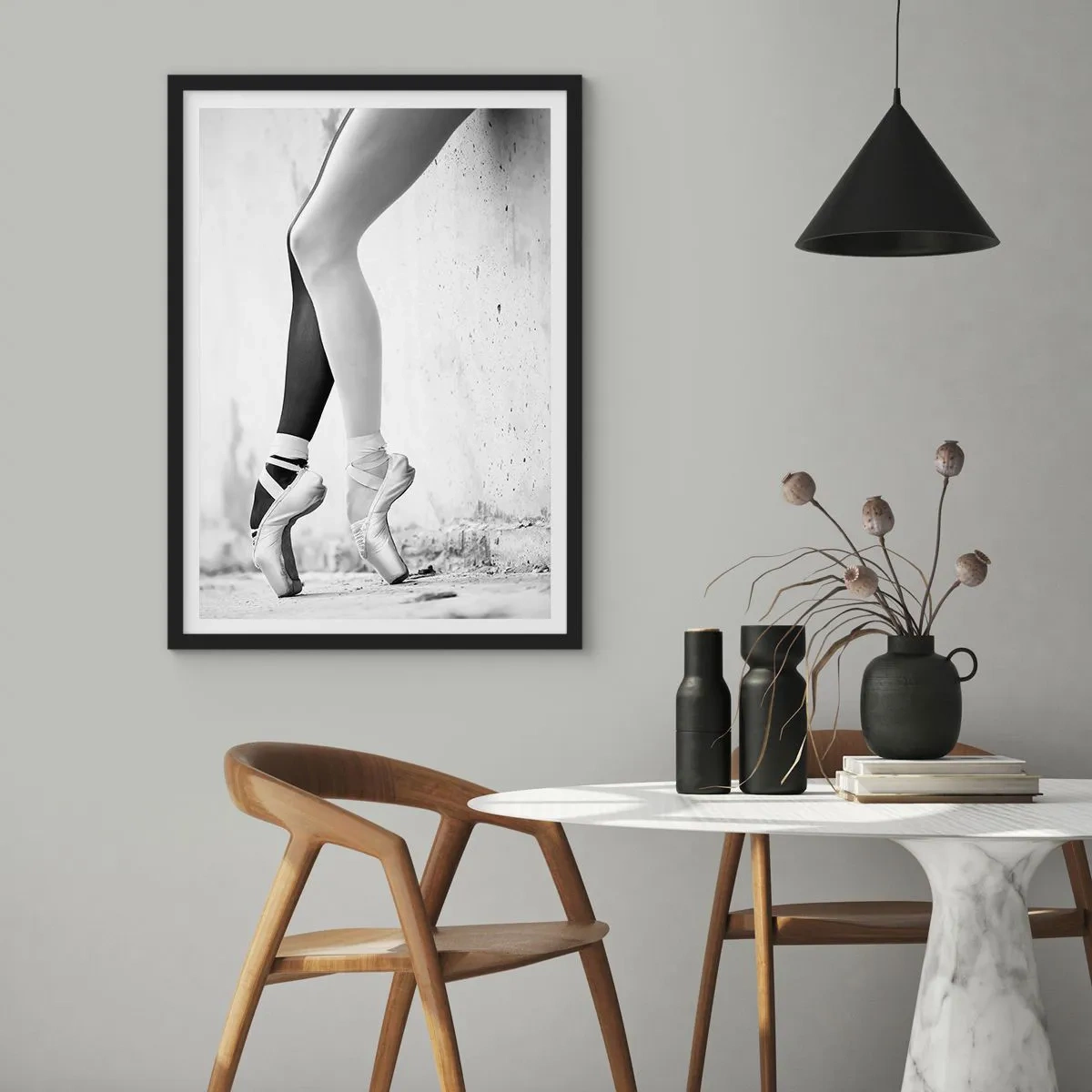 Poster in einem schwarzem Rahmen - Ballerina, voilà! - 70x100 cm