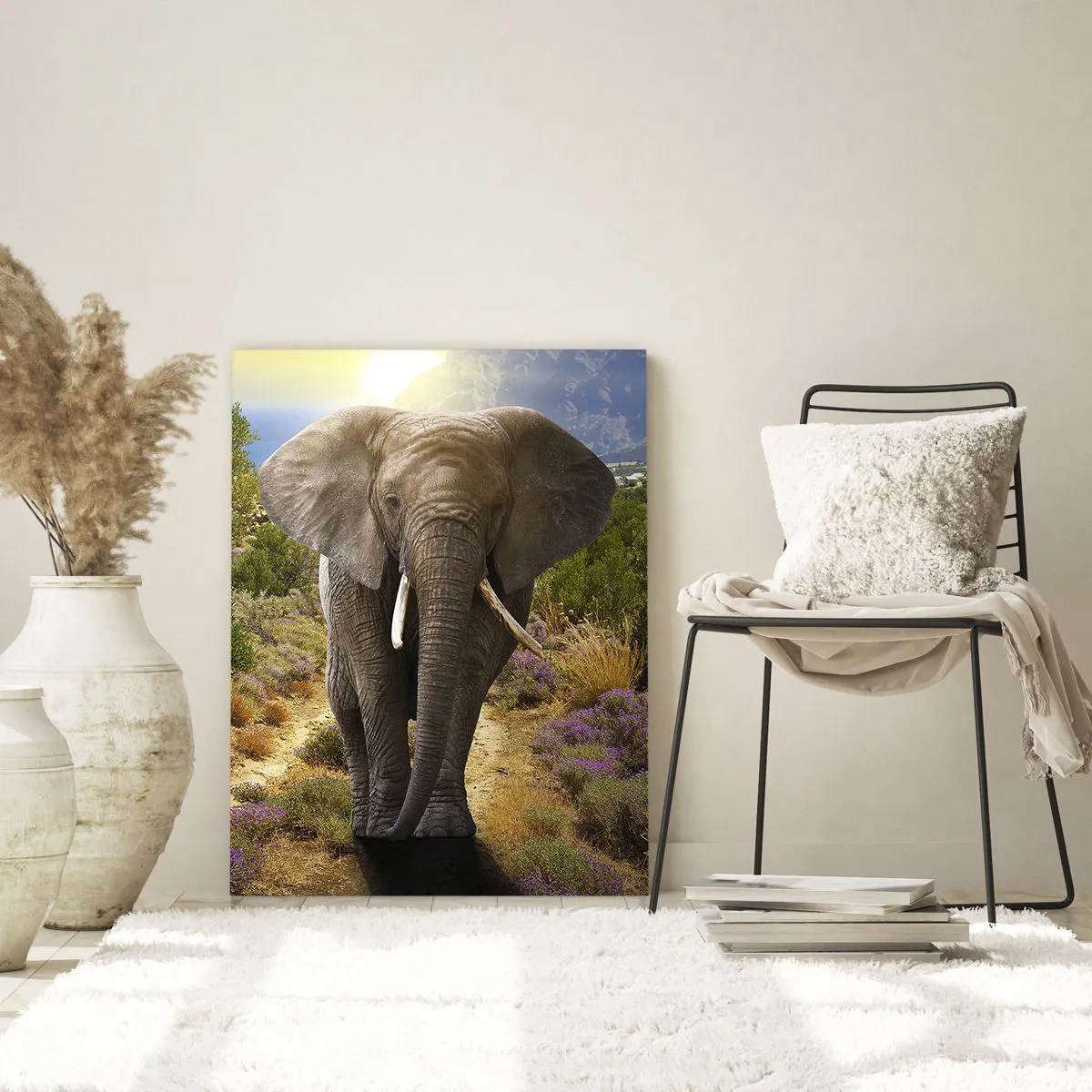 Glasbild - Bild auf glas - Ein afrikanischer Elefant vor einer Savannen- und Berglandschaft - 80x120cm - So sah Eden aus - Moderne Wanddekoration für Wohnzimmer und Schlafzimmer ARTTOR