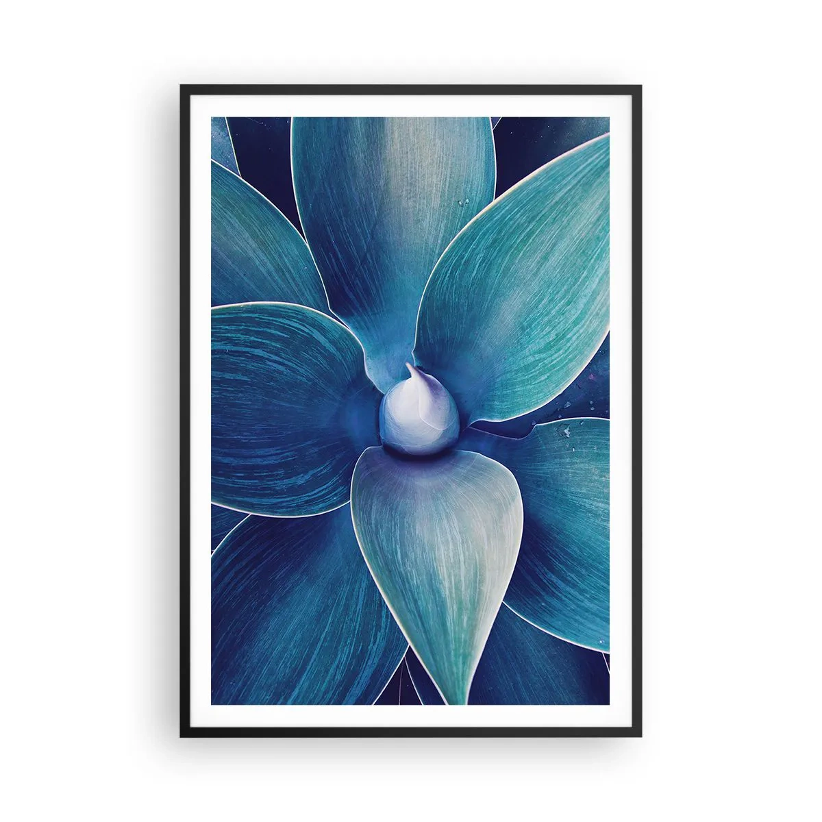 Poster in einem schwarzem Rahmen - Bläulich vom Himmel - 70x100 cm